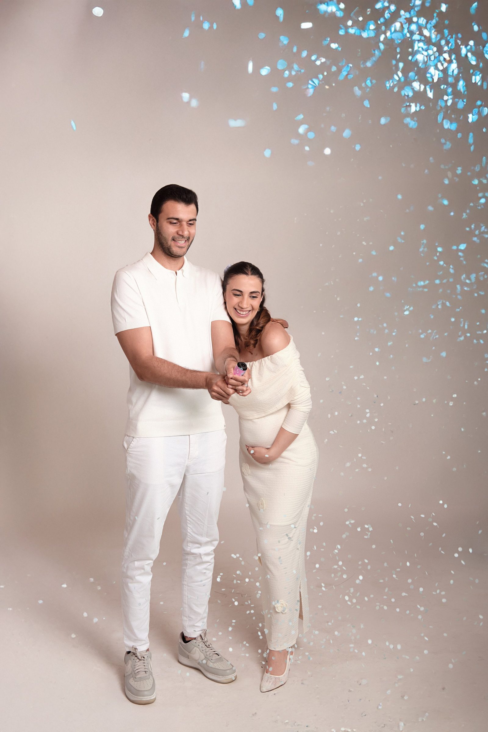 Pregnancy Photoshoot in Studio — Lux Photo Pro