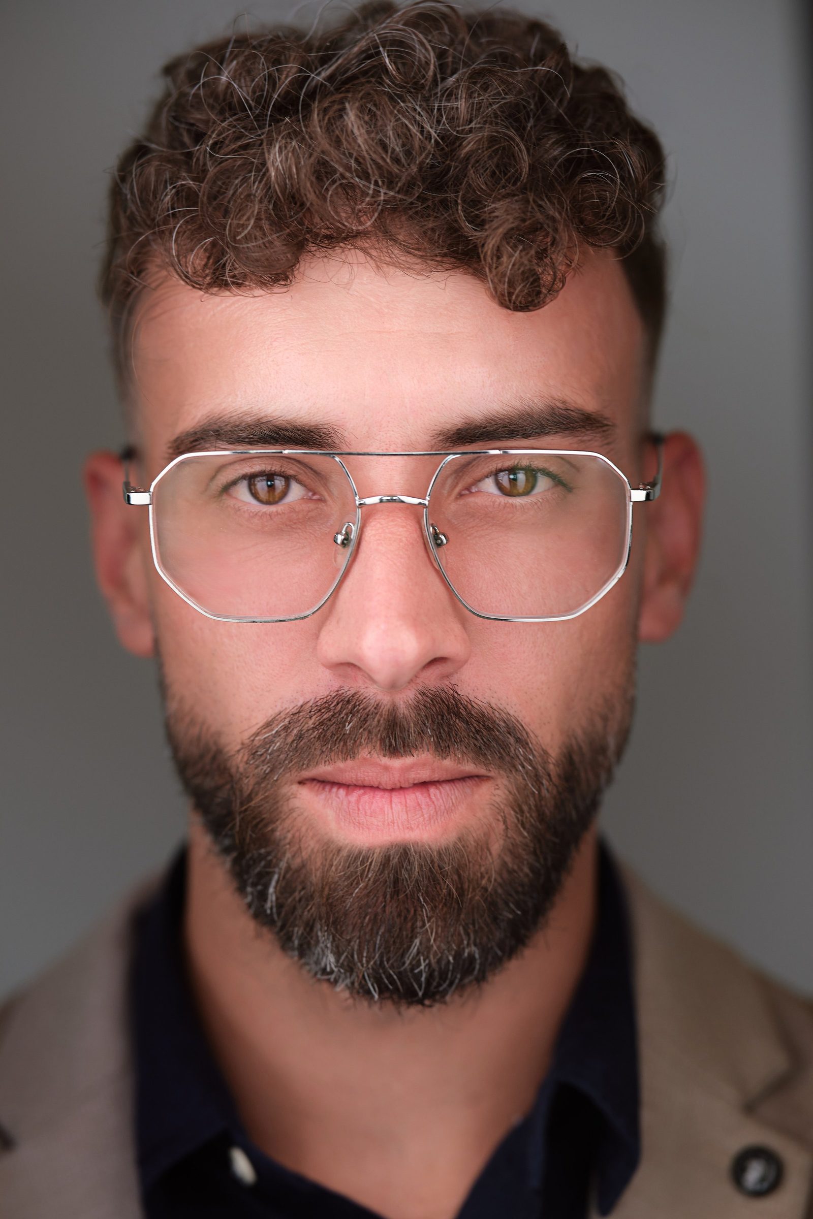 Corporate Headshots in Luxembourg: What to Expect and How to Prepare