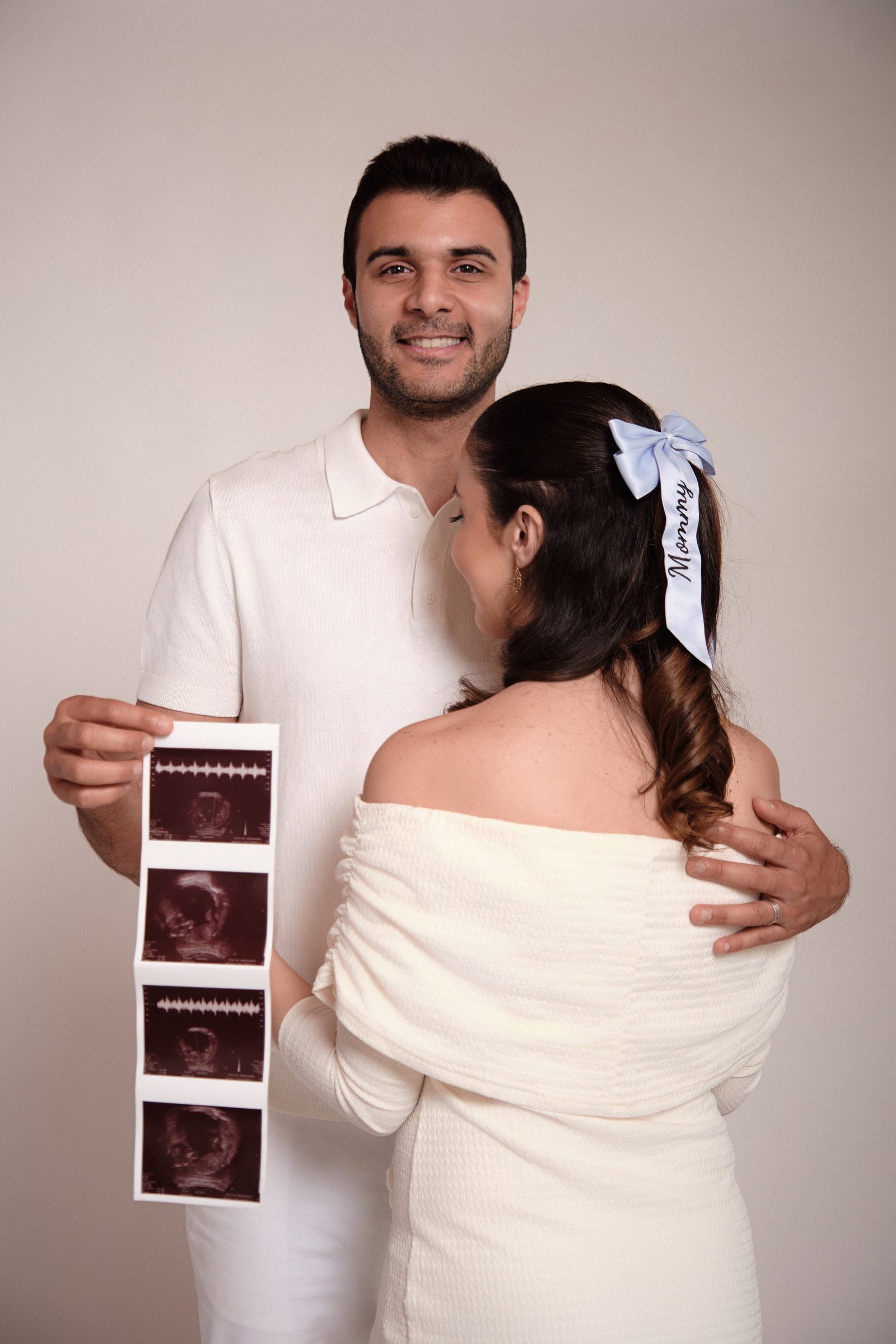 Pregnancy Photoshoot in Studio — Lux Photo Pro