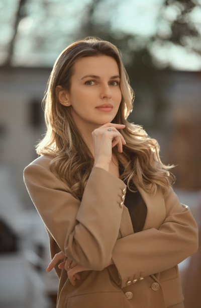Business Portrait on Location — Lux Photo Pro